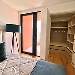 One - Luxurious By Hd