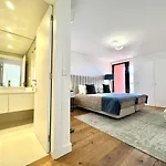 One - Luxurious By Hd *