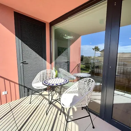 One - Luxurious By Hd