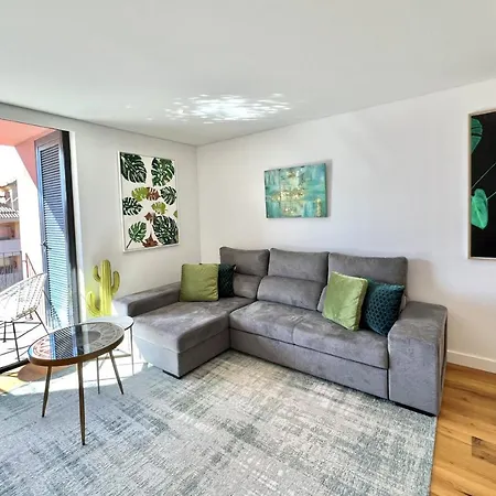 One - Luxurious By Hd *