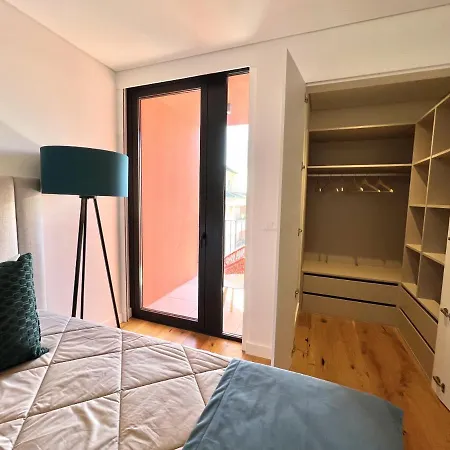 One - Luxurious By Hd