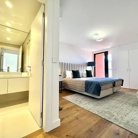 One - Luxurious By Hd *