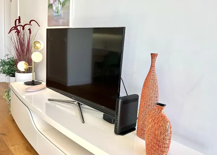 One - Luxurious By Hd Виламура