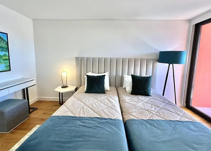 One - Luxurious By Hd