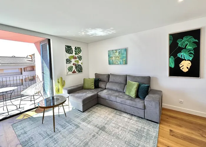 One - Luxurious By Hd *