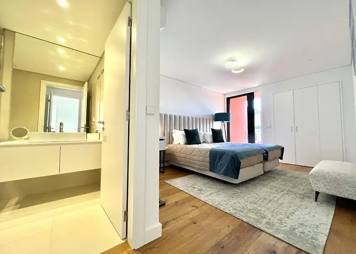 One - Luxurious By Hd *