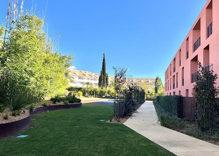 One - Luxurious By Hd