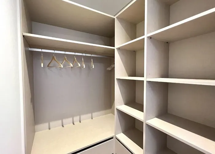 One - Luxurious By Hd *