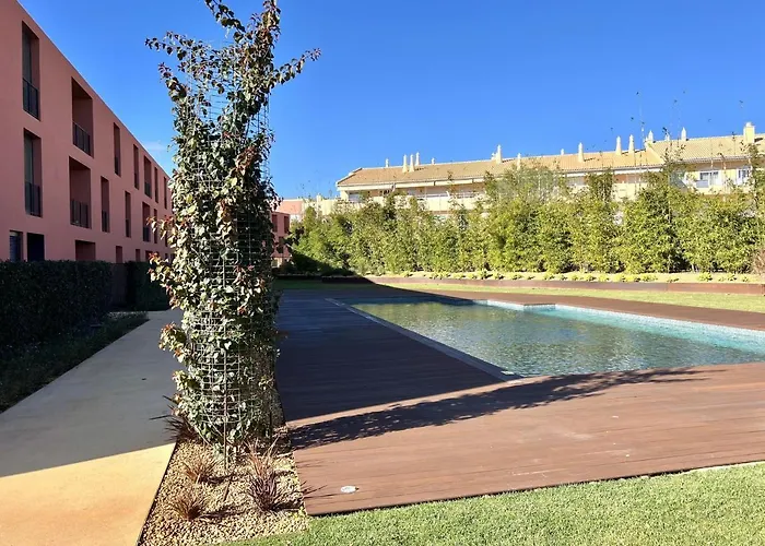 One - Luxurious By Hd